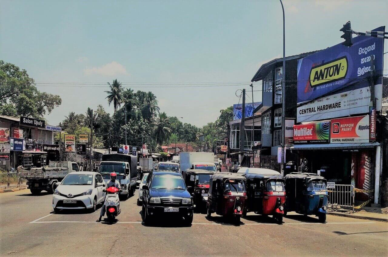 The traffic in Sri Lanka