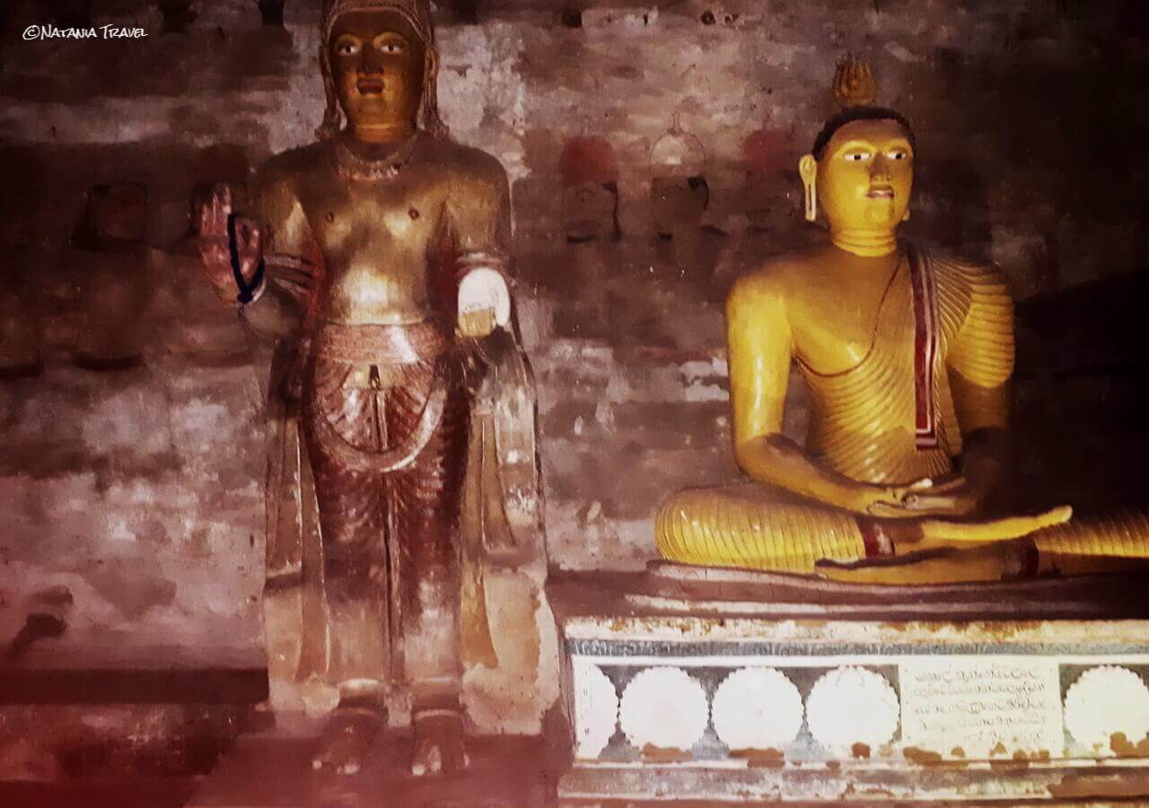 a Statue of the King Valagamba in Dambulla Cave 2
