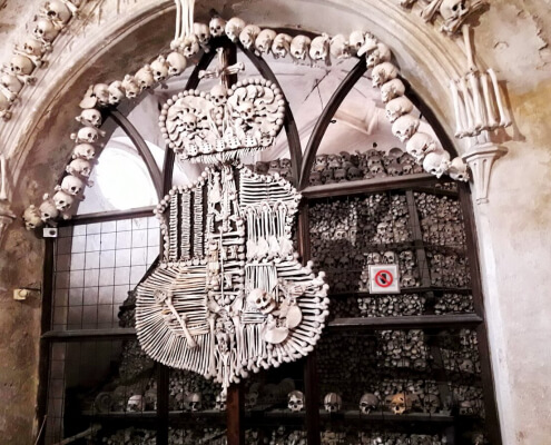 Sedlec ossuary, The Schwarzenberg family coat-of-arms, made with bones