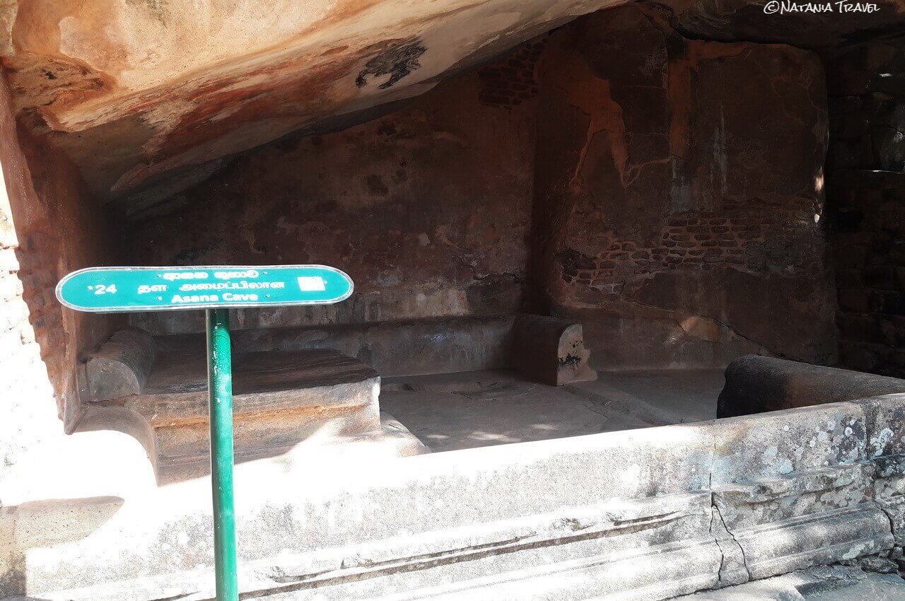 Asana cave, Sigiriya, Sigirija