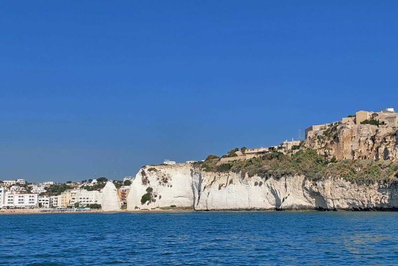 Vieste beach, Pizzomuno monolith