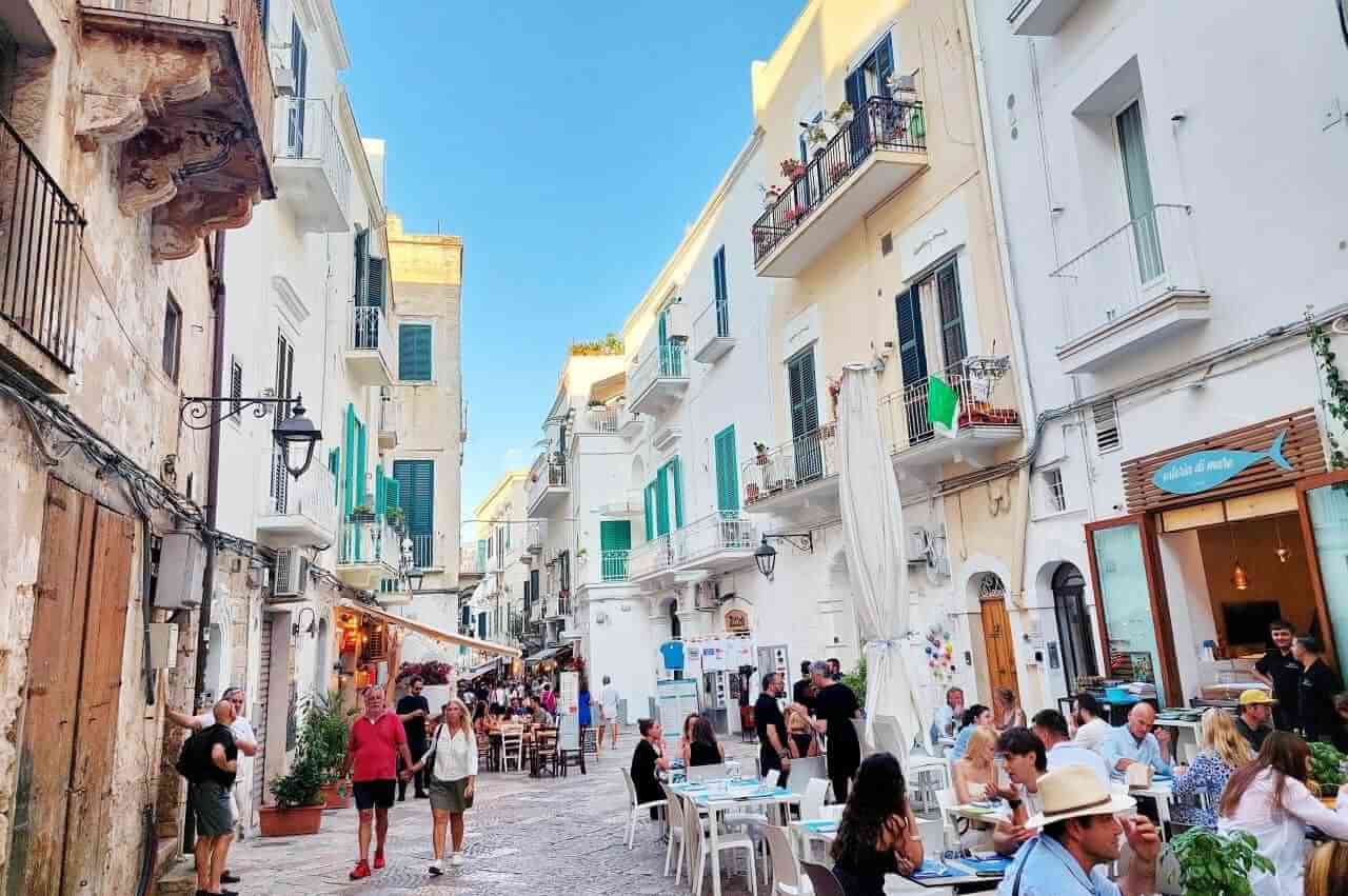 Monopoli, Via Giuseppe Garibaldi