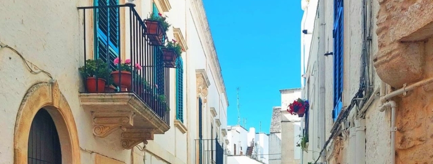 Locorotondo street, Puglia