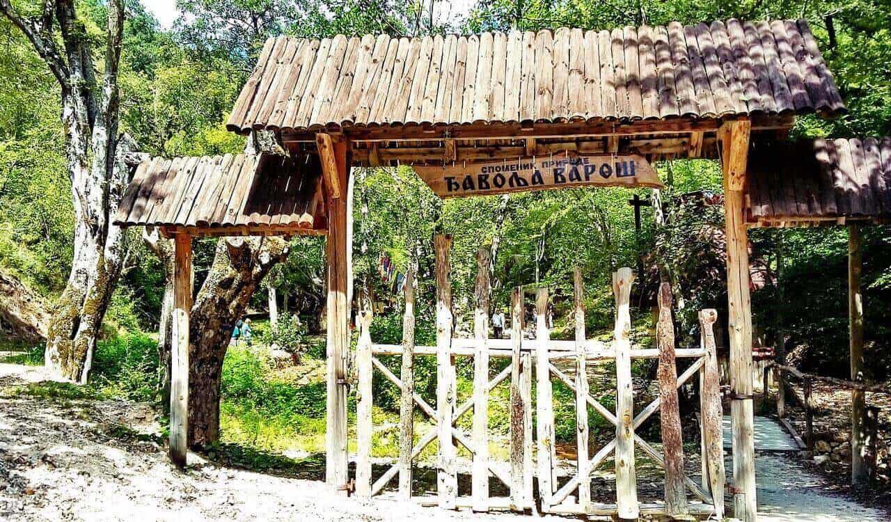 Entrance to the Devil's Town, Đavolja varoš