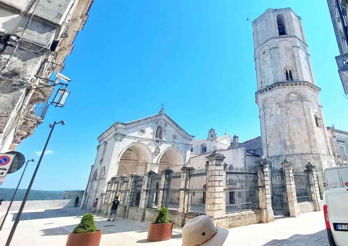 Sanctuary of Saint Michele in Monte Sant Angelo, Monte Sant'Anđelo, Svetilište Arhanđela Mihaila
