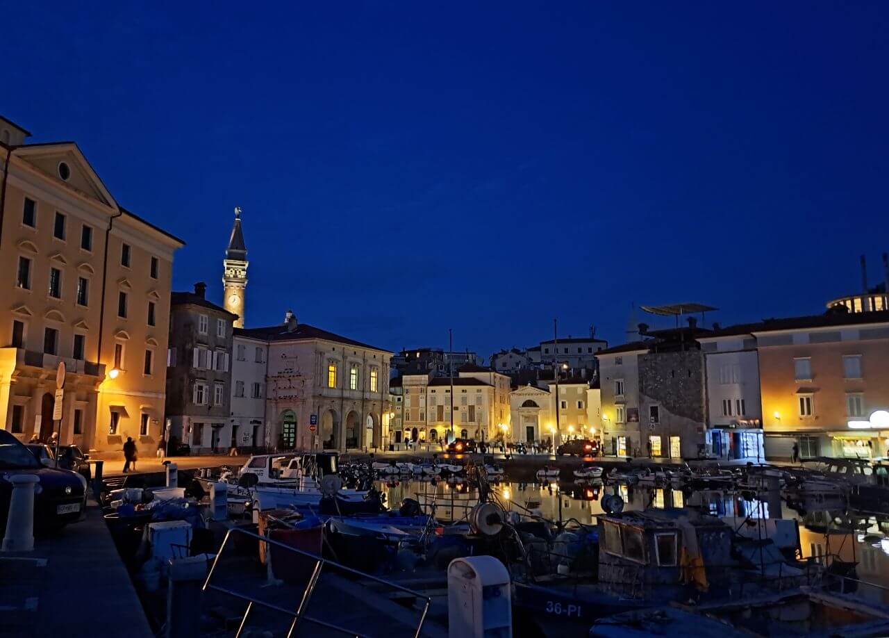 Piran by night