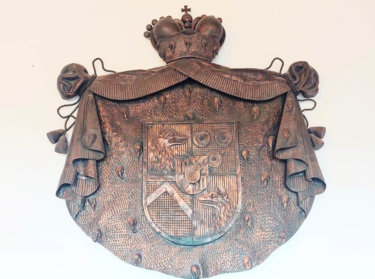 Predjama Castle, The copper coat of arms of the Windischgrätz family