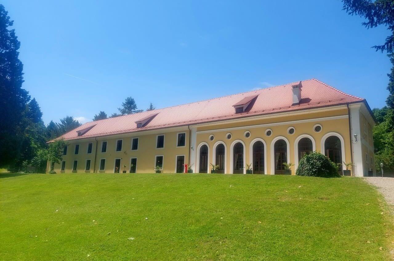 Building with the Forest Hotel Mokrice and Conference Hall