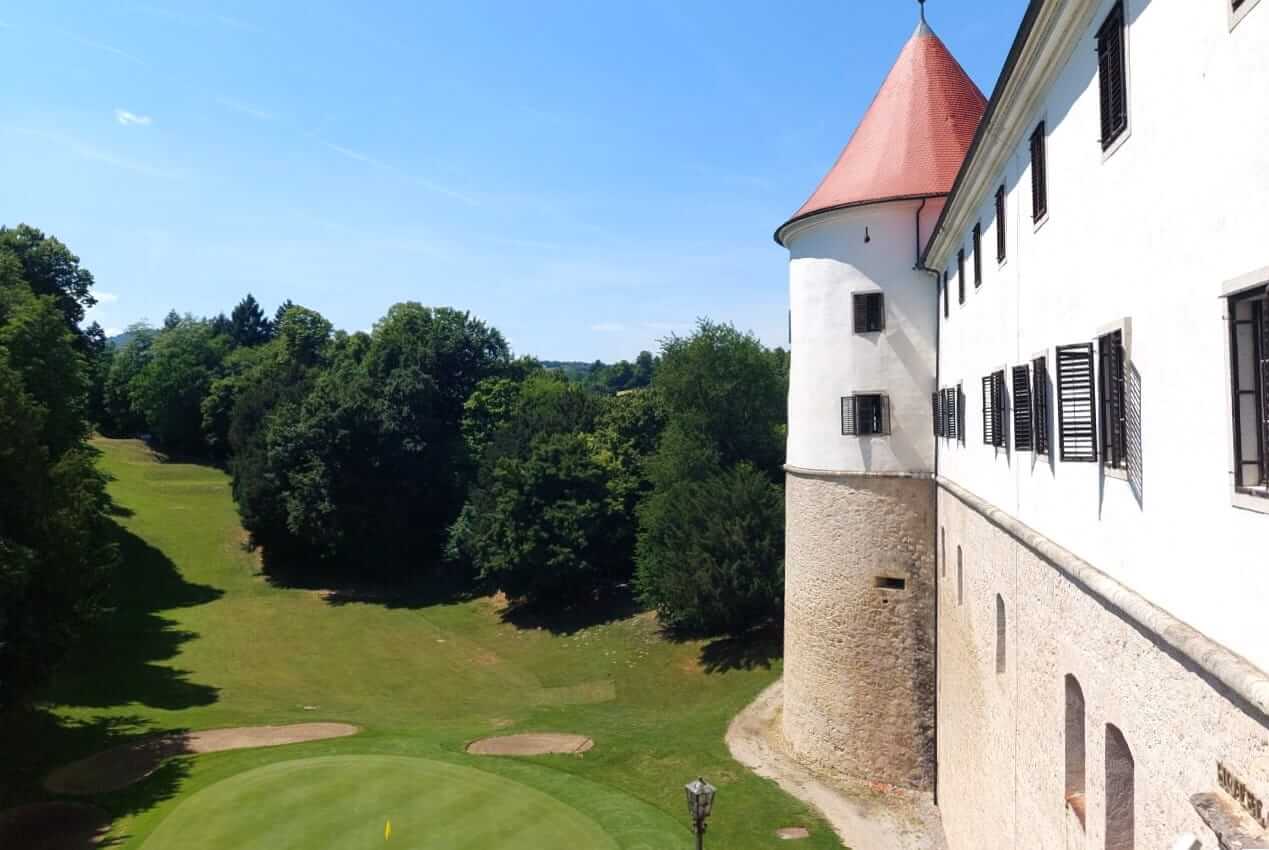 Mokrice Castle