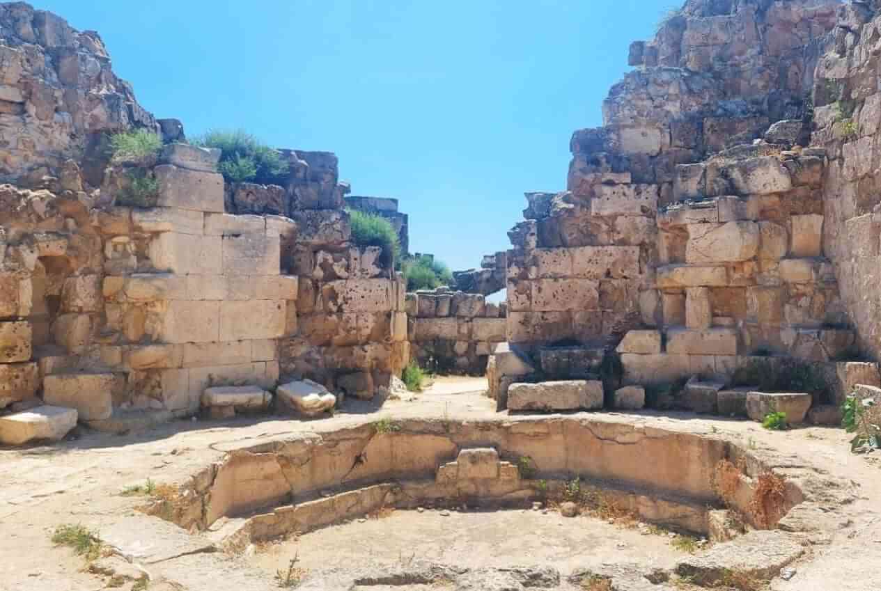 Roman bath ruins in the ancient Salamis, Cyprus. Kipar, rimsko kupatilo