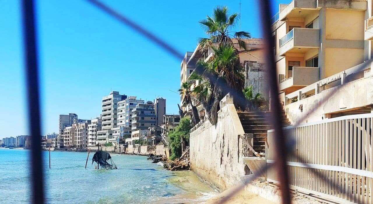 Cyprus, Varosha, the city of ghosts . Varoša, grad duhova, Kipar
