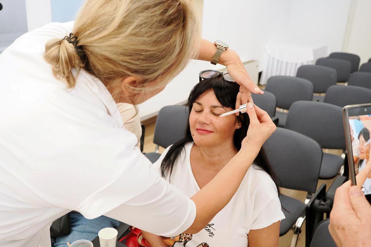 Tasting Afrodita Cosmetics product: X Botulinum Lifting peptide shot, photo: Nikola Zoko